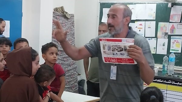 Kinder im Gazastreifen werden über die Gefahren von Blindgängern aufgeklärt