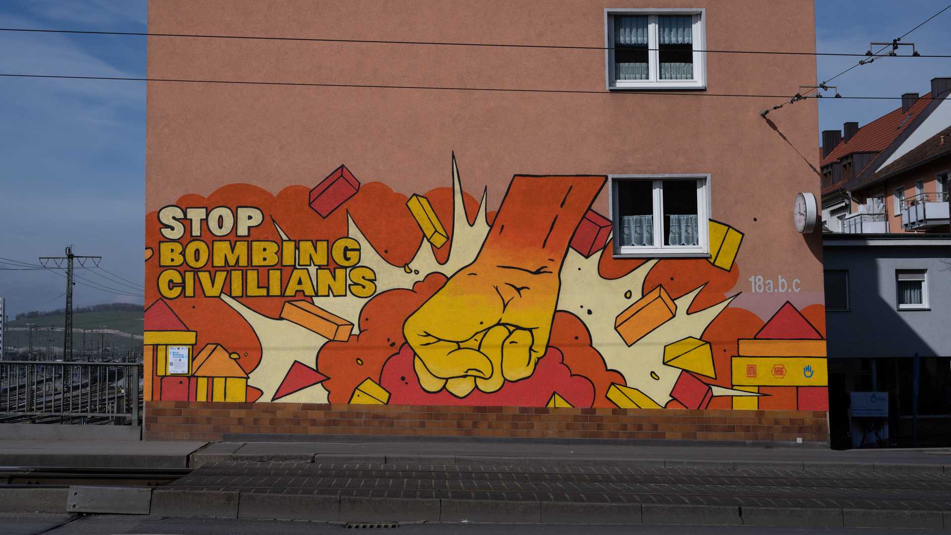 Ein wandhohes Graffiti in Würzburg