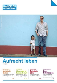 Das Titelbild der Spenderzeitschrift zeigt einen Mann und ein kleines Mädchen. Beide tragen eine Beinprothese.