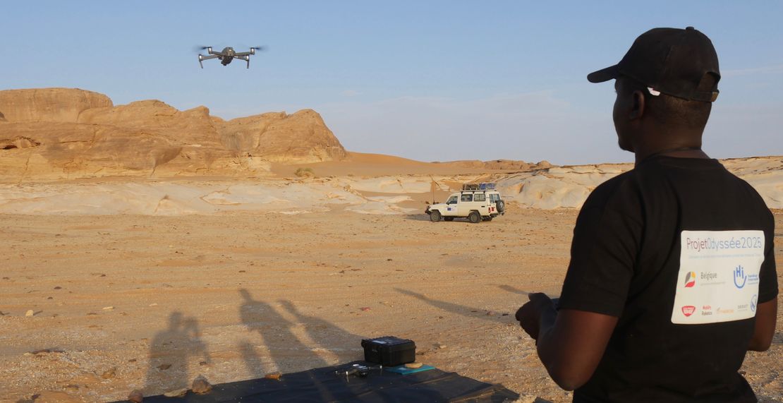 HI und Partner Mobility Robotics führen Drohnentests bei Minenräumaktionen im Norden des Tschad durch. 