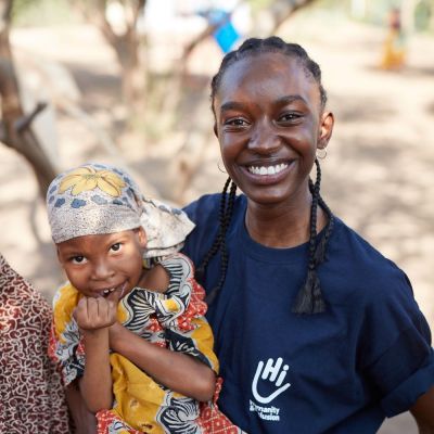 Nicole bei ihrem Besuch des Flüchtlingscamps Kakuma in Kenia.