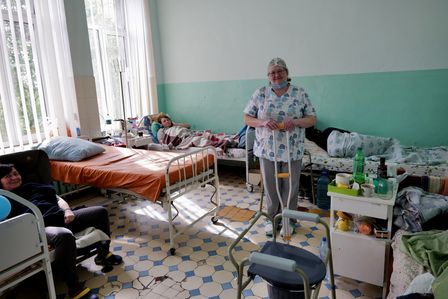 Krankenschwester Nataliya im Städtischen Krankenhaus 2. Handicap International unterstützt das Krankenhaus mit Utensilien.