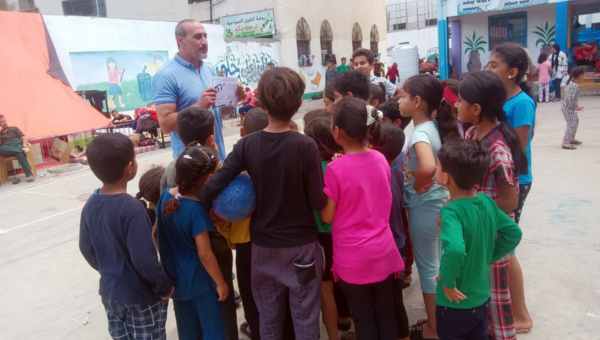 Kinder im Gazastreifen werden über die Gefahren von Blindgängern aufgeklärt