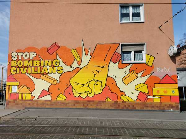 Ein Graffiti an einer Hauswand in Würzburg mit der Aufschrift 