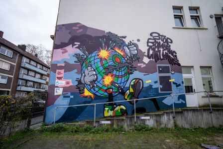 Das fertige Graffiti in der Schertlinstraße 8 im Augsburger Stadtteil Antonsviertel.