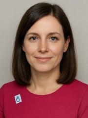 Phyllis möchte keine Fotos von sich im Internet. Wir respektieren das und verwenden ein KI-generiertes Portrait.