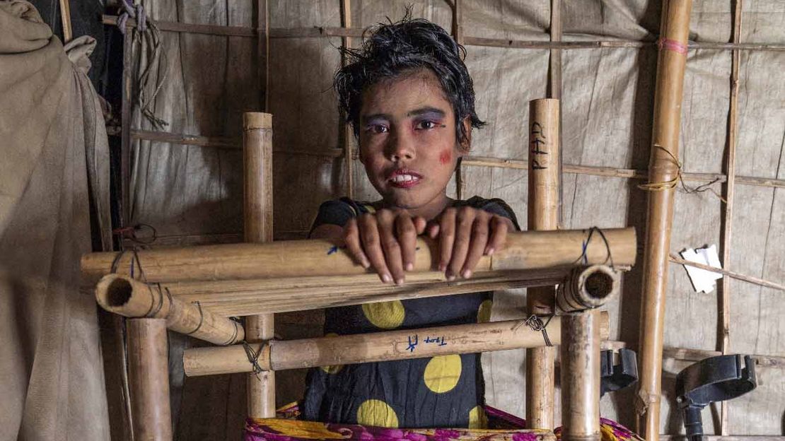 Die kleine Samira ist aus ihrer Heimat Myanmar nach Bangladesh geflohen.